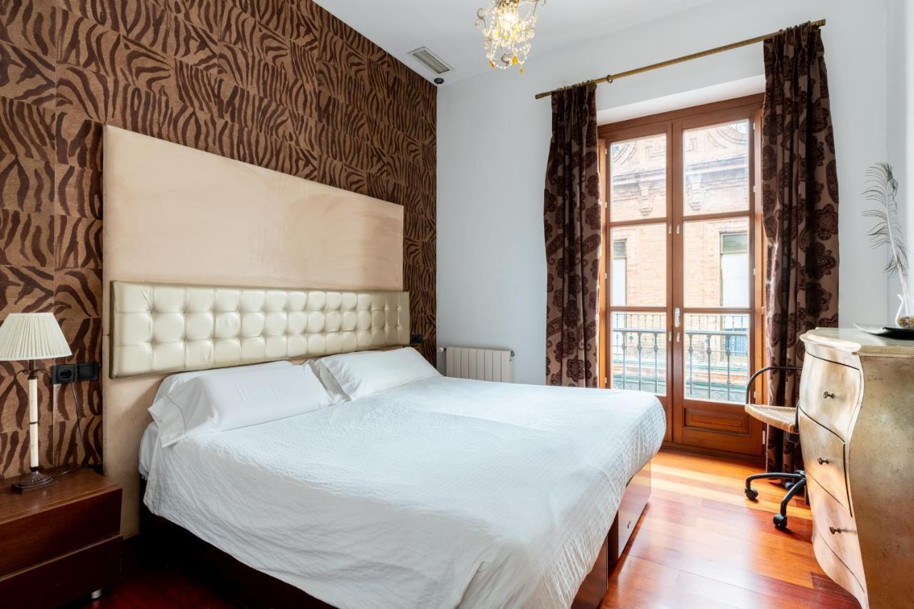 Cathedral Apartment, Upper Floor Apartment 塞维利亚 外观 照片