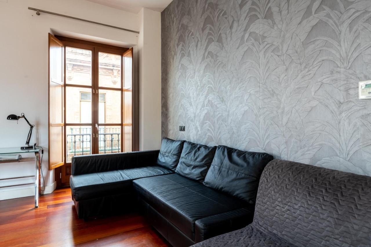 Cathedral Apartment, Upper Floor Apartment 塞维利亚 外观 照片