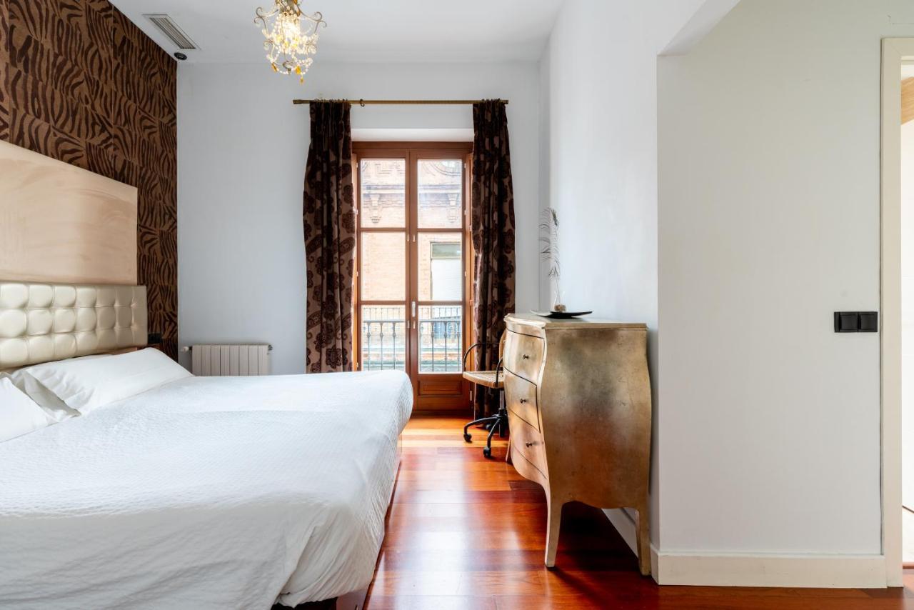 Cathedral Apartment, Upper Floor Apartment 塞维利亚 外观 照片