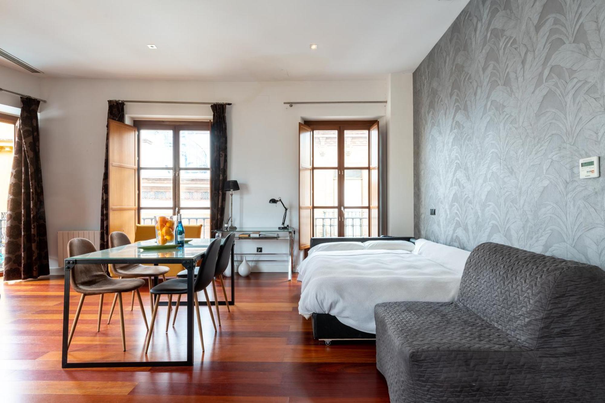 Cathedral Apartment, Upper Floor Apartment 塞维利亚 外观 照片