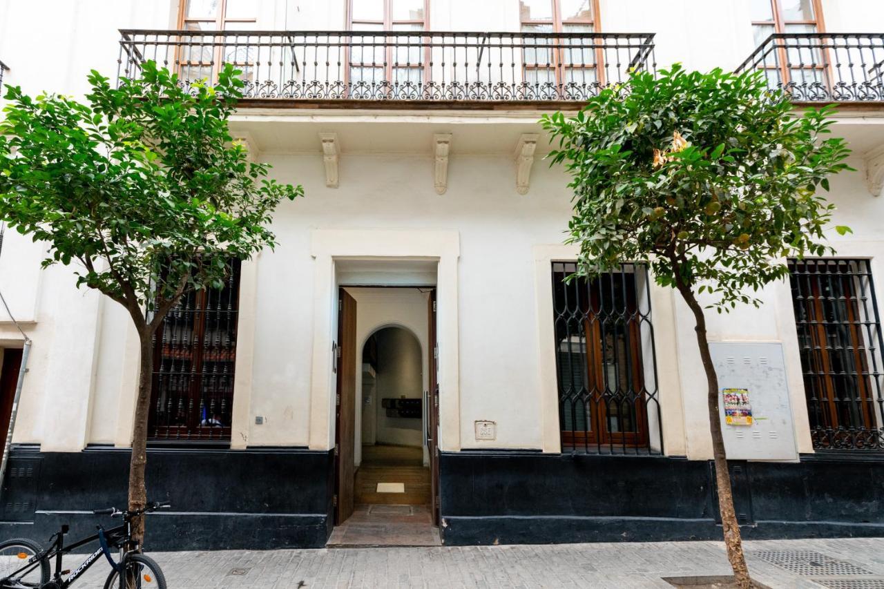 Cathedral Apartment, Upper Floor Apartment 塞维利亚 外观 照片